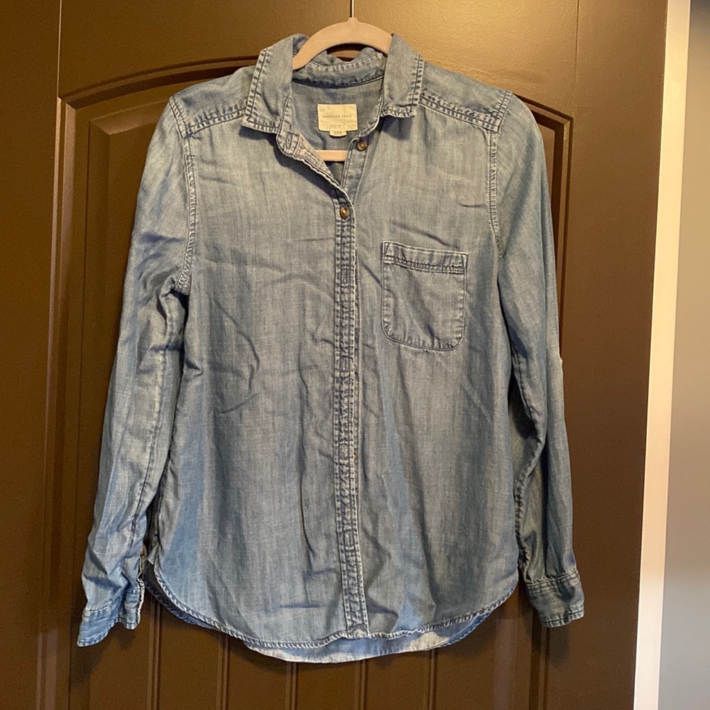 American Eagle denim button up